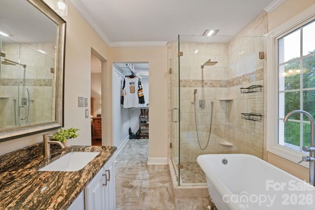 4616 20th Street Place NE, Hickory, NC 28601
