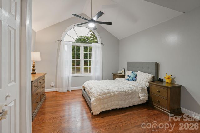 4616 20th Street Place NE, Hickory, NC 28601