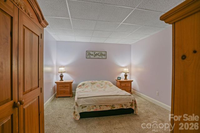 4616 20th Street Place NE, Hickory, NC 28601