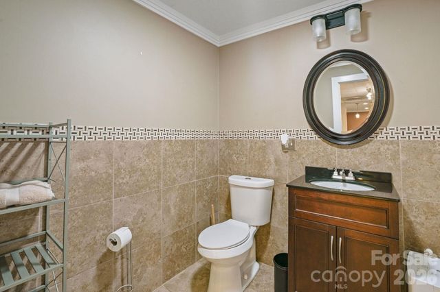 4616 20th Street Place NE, Hickory, NC 28601