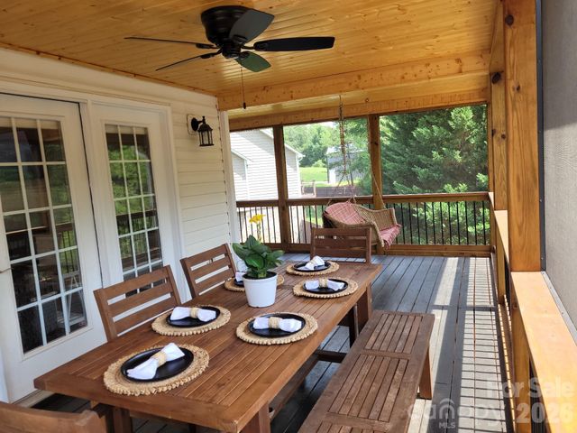 4616 20th Street Place NE, Hickory, NC 28601