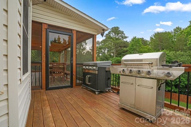 4616 20th Street Place NE, Hickory, NC 28601