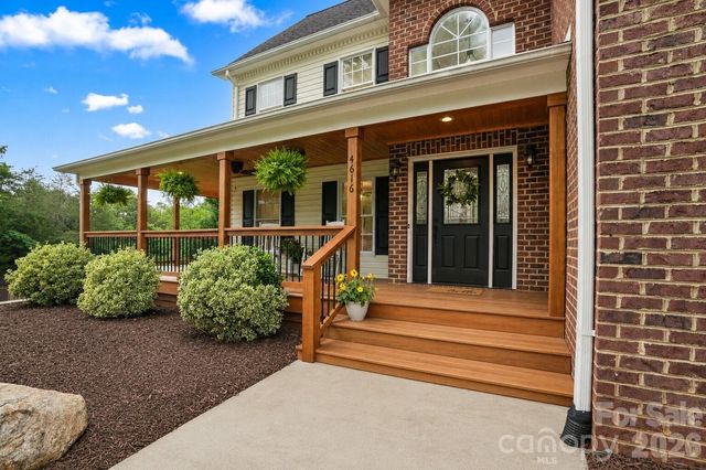 4616 20th Street Place NE, Hickory, NC 28601