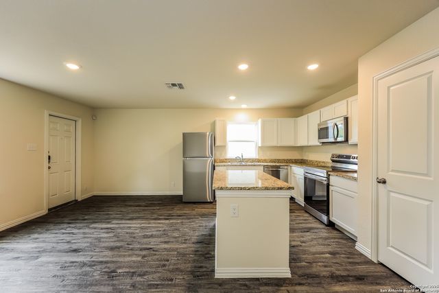 2430 Bermuda, San Antonio, TX 78222