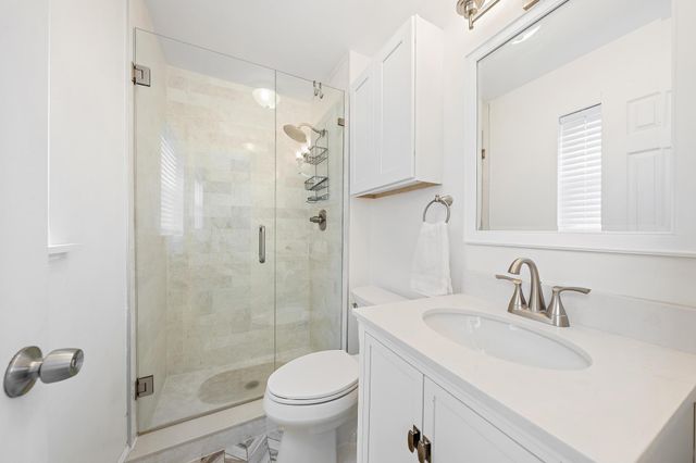 558 Ivy Avenue, Palm Beach Gardens, FL 33410