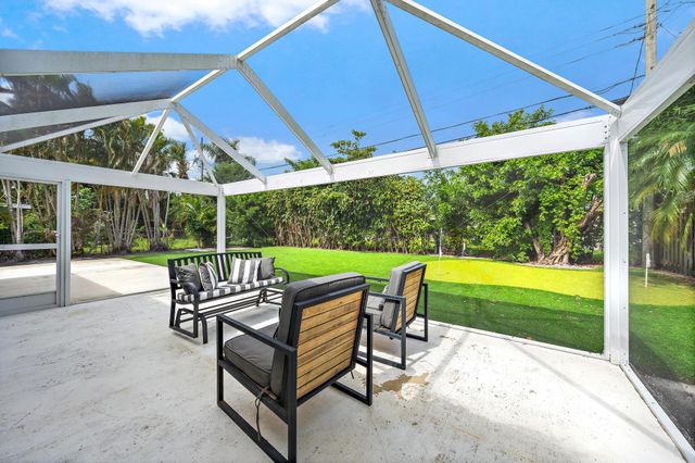 558 Ivy Avenue, Palm Beach Gardens, FL 33410