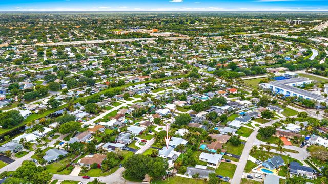 558 Ivy Avenue, Palm Beach Gardens, FL 33410