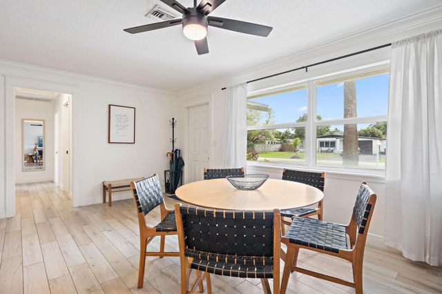 558 Ivy Avenue, Palm Beach Gardens, FL 33410