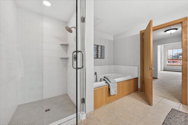 111 4th Avenue N 304, Minneapolis, MN 55401