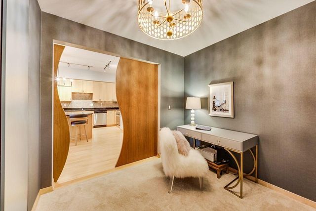 111 4th Avenue N 304, Minneapolis, MN 55401