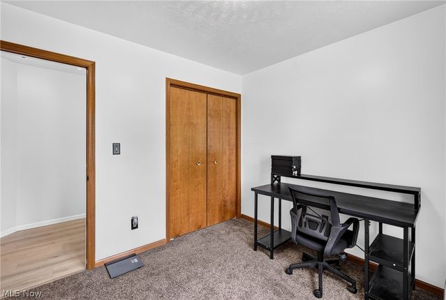 1064 Saul Drive, Hubbard, OH 44425