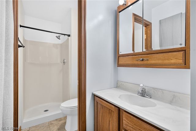 1064 Saul Drive, Hubbard, OH 44425