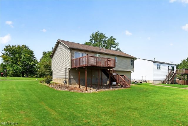 1064 Saul Drive, Hubbard, OH 44425