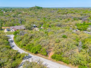 1000 Crazy Horse Trail, Burleson, TX 76028