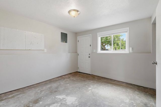 12421 E 31st Ave, Spokane Valley, WA 99216