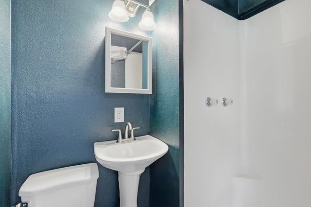 12421 E 31st Ave, Spokane Valley, WA 99216
