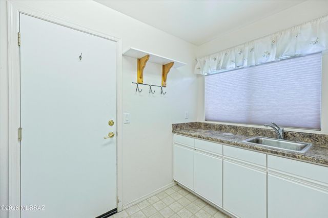 63140 E Whispering Tree Lane, Tucson, AZ 85739
