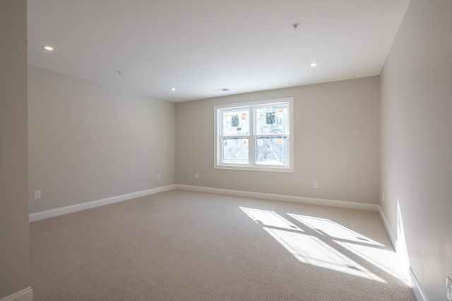 6 Newbury, Pelham, NH 03076