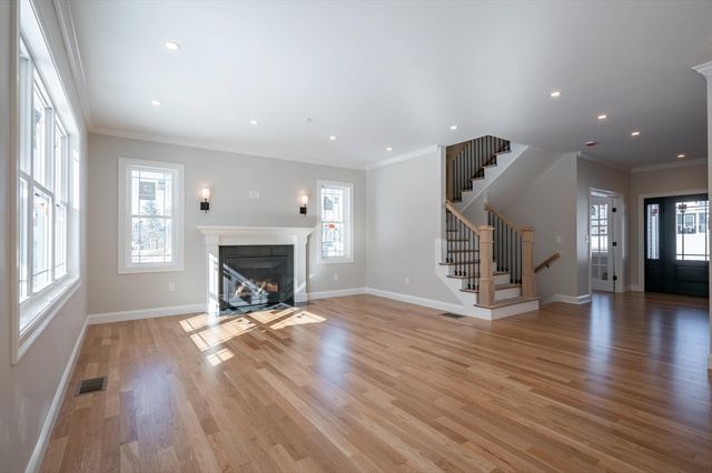 6 Newbury, Pelham, NH 03076