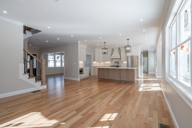 6 Newbury, Pelham, NH 03076