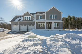 6 Newbury, Pelham, NH 03076