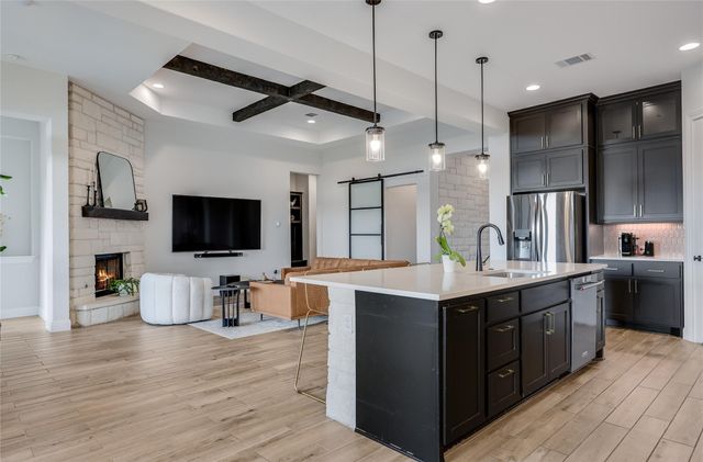 19520 Tranquility Falls PATH, Jonestown, TX 78645