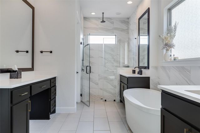19520 Tranquility Falls PATH, Jonestown, TX 78645