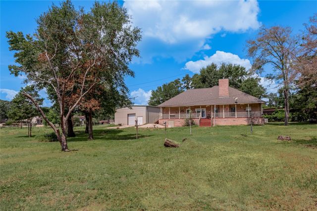 206 Lake Front Drive, Trinity, TX 75862