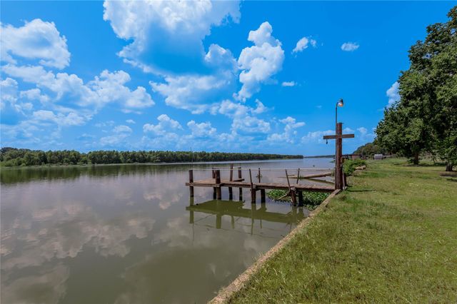 206 Lake Front Drive, Trinity, TX 75862