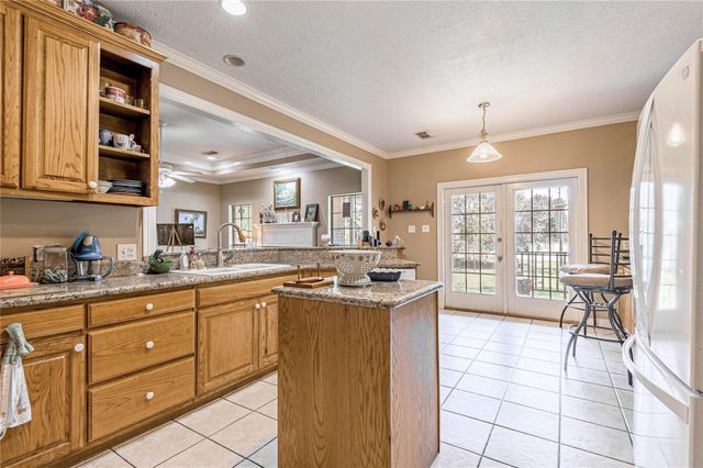 206 Lake Front Drive, Trinity, TX 75862