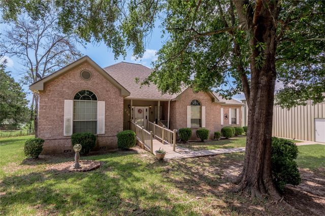 206 Lake Front Drive, Trinity, TX 75862