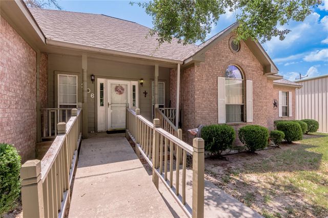 206 Lake Front Drive, Trinity, TX 75862