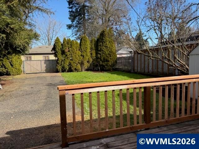 1075 Shipping St NE, Salem, OR 97301