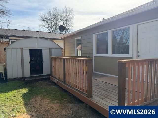 1075 Shipping St NE, Salem, OR 97301