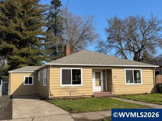 1075 Shipping St NE, Salem, OR 97301