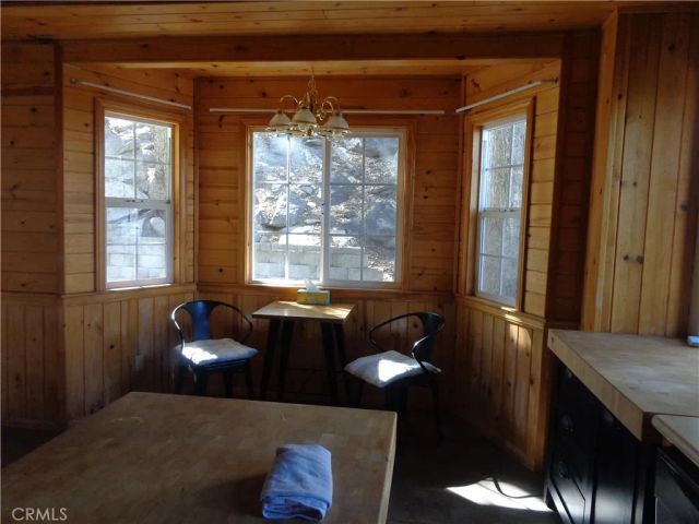 24071 Fern Glen Lane, Crestline, CA 92325