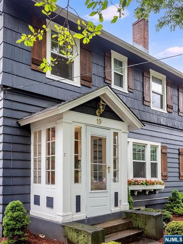 19 Forest Avenue, Verona, NJ 07044