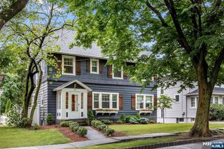 19 Forest Avenue, Verona, NJ 07044