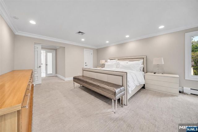 72 Adams Drive, Cresskill, NJ 07626