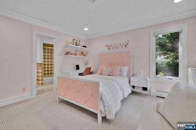 72 Adams Drive, Cresskill, NJ 07626