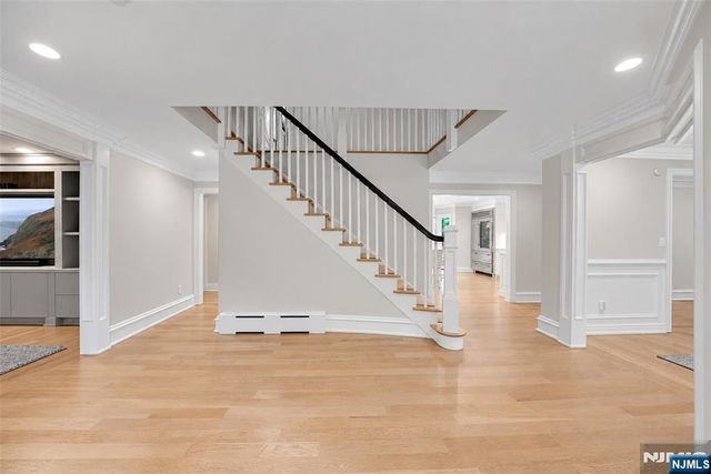 72 Adams Drive, Cresskill, NJ 07626