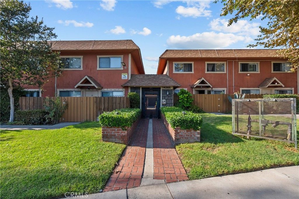 14265 Terra Bella St 10, Panorama City, CA 91402