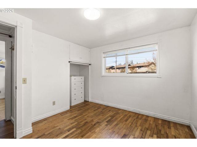 2956 WILLAKENZIE Rd, Eugene, OR 97401