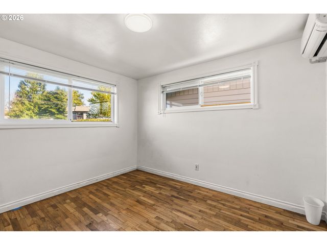 2956 WILLAKENZIE Rd, Eugene, OR 97401