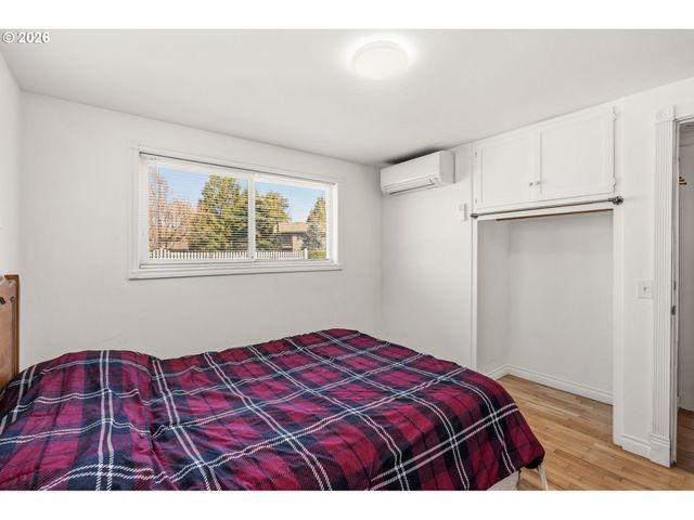 2956 WILLAKENZIE Rd, Eugene, OR 97401