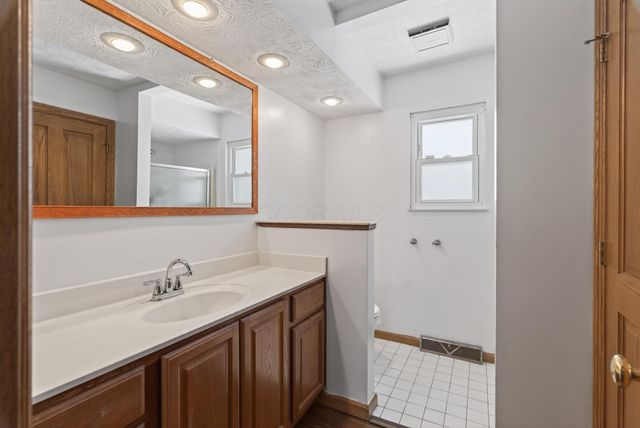 1755 Hillandale Avenue, Columbus, OH 43229