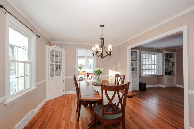 288 Oak Street, Manchester, NH 03104