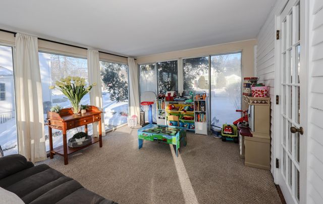 288 Oak Street, Manchester, NH 03104