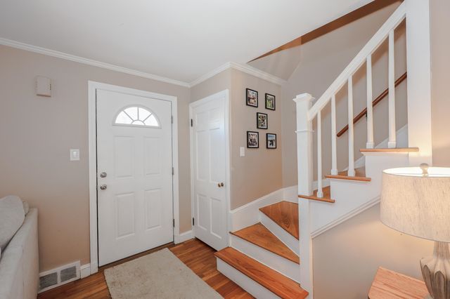 288 Oak Street, Manchester, NH 03104