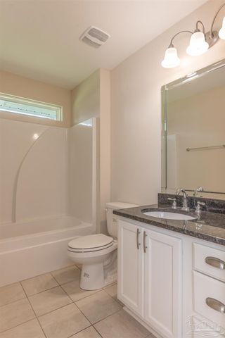 6013 Augustine Dr, Pace, FL 32571